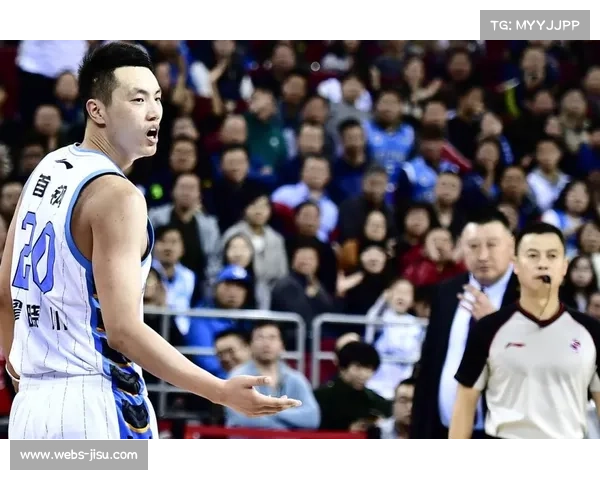 瓦伦西亚中场核心佩佩卢停赛，右路防守形同虚设